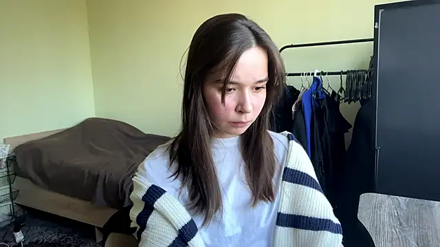 AngelTempt online show from April 10, 2026, 1:18 pm