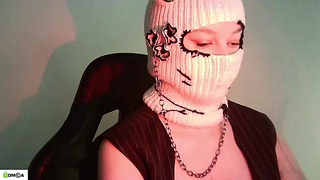 Snapshot of Lymalia chatting on April 28, 2026, 2:27 am Lymalia online show from April 28, 2026, 2:27 am