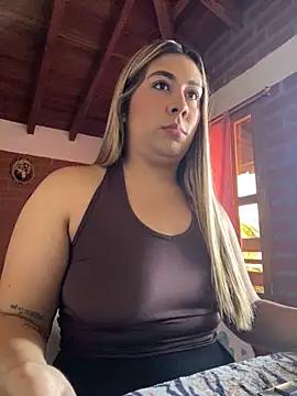  BellaSmith  online show from May 7, 2026, 12:19 pm
