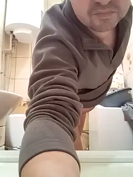 Snapshot of Luceriusbigass chatting on January 9, 2026, 5:31 pm Luceriusbigass online show from January 9, 2026, 5:31 pm