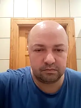 Luceriusbigass online show from February 5, 2026, 9:10 pm