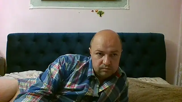Snapshot of Luceriusbigass chatting on July 8, 2026, 7:58 pm Luceriusbigass online show from July 8, 2026, 7:58 pm
