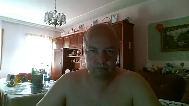 Snapshot of Luceriusbigass chatting on June 20, 2026, 2:55 pm Luceriusbigass online show from June 20, 2026, 2:55 pm