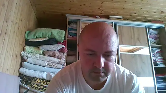 Snapshot of Luceriusbigass chatting on June 21, 2026, 10:10 am Luceriusbigass online show from June 21, 2026, 10:10 am