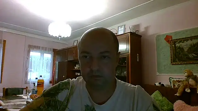 Snapshot of Luceriusbigass chatting on July 10, 2026, 5:46 pm Luceriusbigass online show from July 10, 2026, 5:46 pm