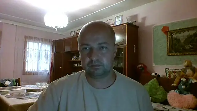 Snapshot of Luceriusbigass chatting on July 2, 2026, 5:08 pm Luceriusbigass online show from July 2, 2026, 5:08 pm
