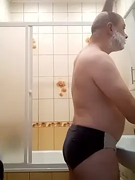 Snapshot of Luceriusbigass chatting on January 10, 2026, 2:34 pm Luceriusbigass online show from January 10, 2026, 2:34 pm