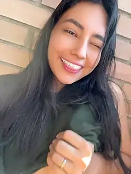 VioletRousee online show from June 11, 2026, 1:52 pm