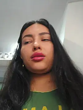 VioletRousee online show from July 17, 2026, 2:14 pm
