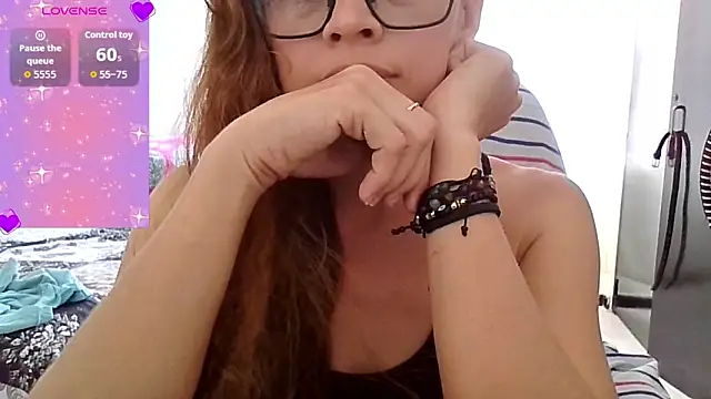 Lannah   online show from May 3, 2026, 3:04 pm