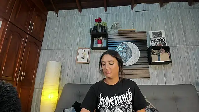 Snapshot of Alucarda666 chatting on July 31, 2026, 8:50 pm Alucarda666 online show from July 31, 2026, 8:50 pm