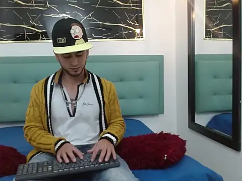 Snapshot of PowerLustX chatting on May 13, 2026, 4:41 am PowerLustX online show from May 13, 2026, 4:41 am