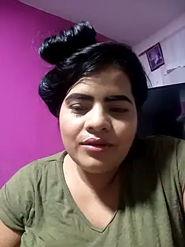 Snapshot of Sofia_Moon01 chatting on April 28, 2026, 3:00 am Sofia Moon01 online show from April 28, 2026, 3:00 am