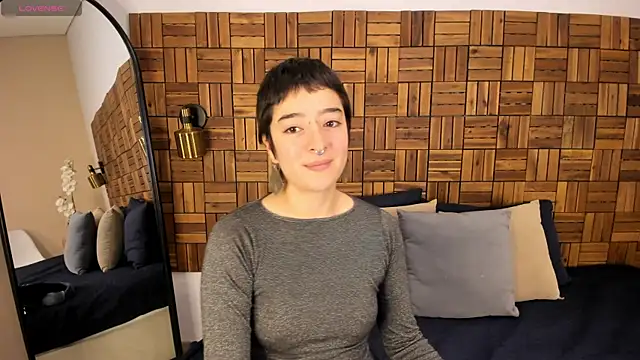 Snapshot of Atheena__ chatting on June 8, 2026, 1:44 pm Atheena online show from June 8, 2026, 1:44 pm