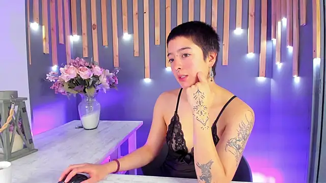 Atheena   online show from April 21, 2026, 1:07 pm