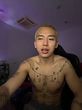 CheoXiao online show from April 19, 2026, 6:10 pm