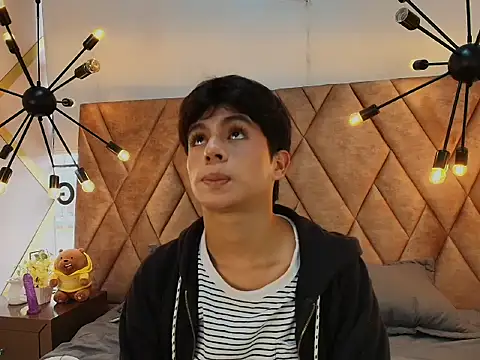 Snapshot of saintDangelo chatting on June 3, 2026, 5:06 pm saintDangelo online show from June 3, 2026, 5:06 pm