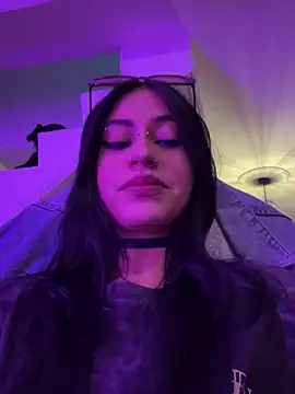 Snapshot of Kattze_ chatting on April 24, 2026, 2:24 am Kattze online show from April 24, 2026, 2:24 am