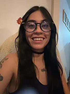 Snapshot of Kattze_ chatting on May 19, 2026, 11:56 pm Kattze online show from May 19, 2026, 11:56 pm