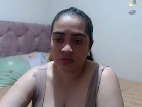 Mabbe07 online show from April 15, 2026, 4:40 am