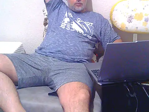 Snapshot of izmir_serhat chatting on July 4, 2026, 11:42 pm izmir serhat online show from July 4, 2026, 11:42 pm
