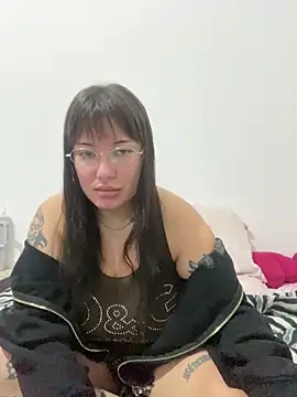 Snapshot of cherryxxox chatting on May 4, 2026, 2:37 am cherryxxox online show from May 4, 2026, 2:37 am