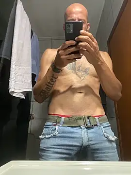 WaltinhoOliveira online show from April 12, 2026, 5:33 am