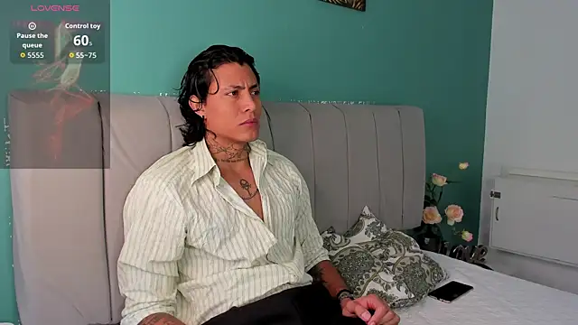 Snapshot of Damian_Romanoff chatting on April 15, 2026, 1:04 pm Damian Romanoff online show from April 15, 2026, 1:04 pm