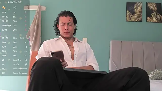 Snapshot of Damian_Romanoff chatting on May 13, 2026, 2:57 pm Damian Romanoff online show from May 13, 2026, 2:57 pm