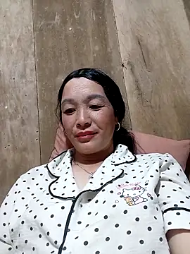 Snapshot of vanlucky2 chatting on May 17, 2026, 1:00 pm vanlucky2 online show from May 17, 2026, 1:00 pm