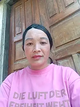 Snapshot of vanlucky2 chatting on April 8, 2026, 6:15 am vanlucky2 online show from April 8, 2026, 6:15 am