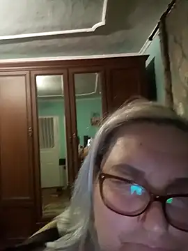 AureliaSky598 online show from May 11, 2026, 12:01 am