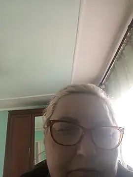 AureliaSky598 online show from April 26, 2026, 11:51 am