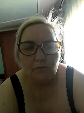 AureliaSky598 online show from May 4, 2026, 11:02 am