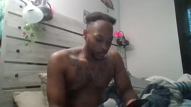zdaddymm online show from June 17, 2026, 8:41 pm