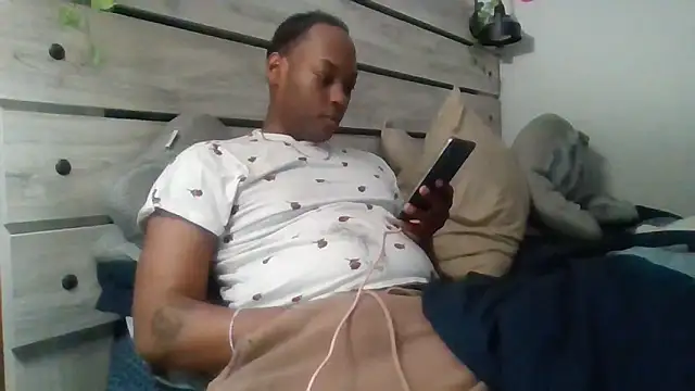 Snapshot of zdaddymm chatting on May 19, 2026, 2:40 am zdaddymm online show from May 19, 2026, 2:40 am
