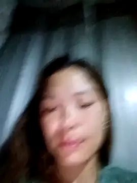mia0033 online show from May 7, 2026, 10:13 pm