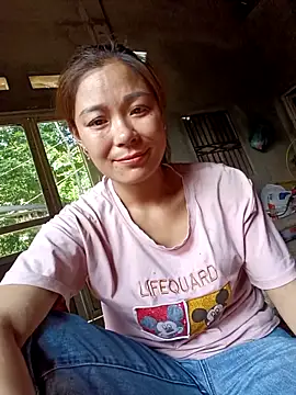 mia0033 online show from May 7, 2026, 8:17 am