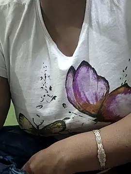Snapshot of sexy_payal_hot chatting on May 5, 2026, 4:43 pm sexy payal hot online show from May 5, 2026, 4:43 pm