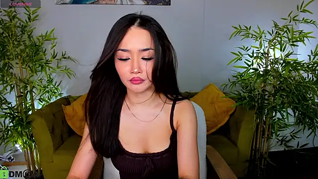 Snapshot of Riddle_Lay chatting on April 24, 2026, 9:55 am Riddle Lay online show from April 24, 2026, 9:55 am