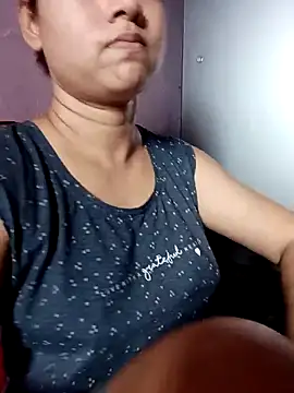 Snapshot of Hot_Soniya_08 chatting on May 5, 2026, 10:40 am Hot Soniya 08 online show from May 5, 2026, 10:40 am