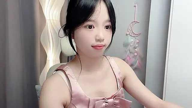 Xiaoqing00 online show from June 5, 2026, 6:52 am