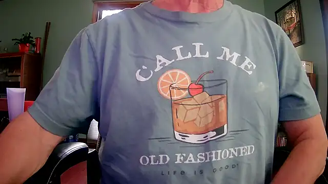 ilundercover online show from April 17, 2026, 11:35 am