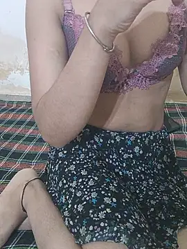 Baby-Doll  online show from May 18, 2026, 4:18 am
