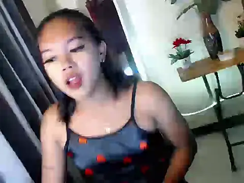 Snapshot of naomi_scarlet chatting on April 14, 2026, 4:23 pm naomi scarlet online show from April 14, 2026, 4:23 pm