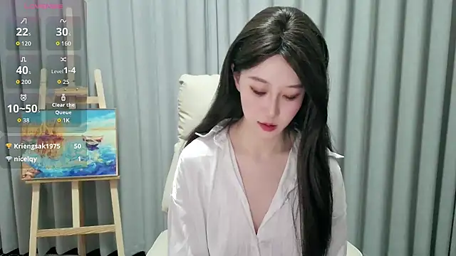 LUNYI-CC online show from June 3, 2026, 2:33 pm