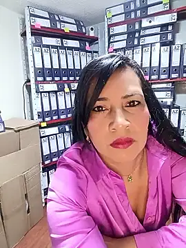 ZOE-WILDER  online show from May 20, 2026, 11:40 am