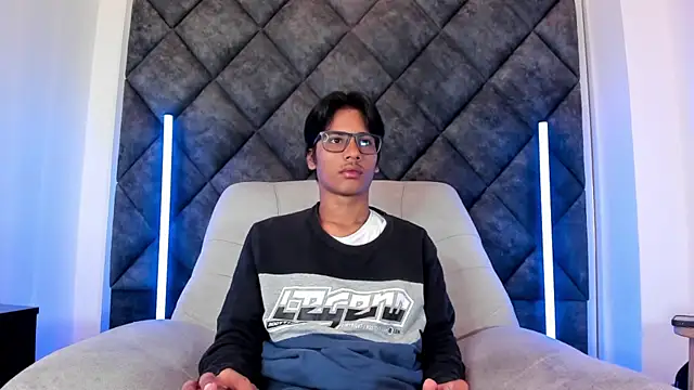 LiamKron online show from May 22, 2026, 10:57 am