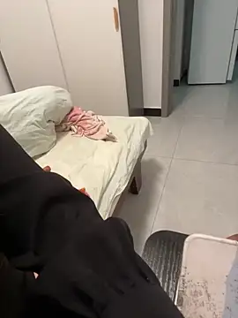 yhan1314 online show from April 14, 2026, 6:18 am