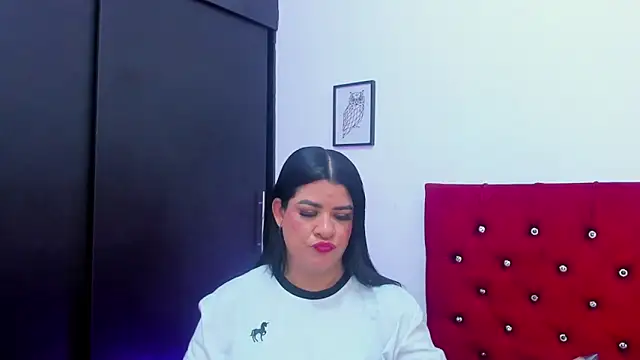 Snapshot of Katty_West chatting on May 4, 2026, 7:28 pm Katty West online show from May 4, 2026, 7:28 pm